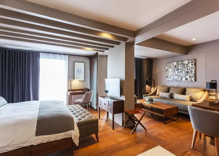Marine Beach Hotel Pattaya - Sha Plus